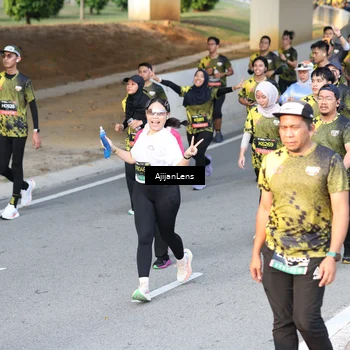 Runner Photo 6614679