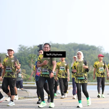 Runner Photo 6614690