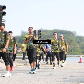 Runner Photo 6614692