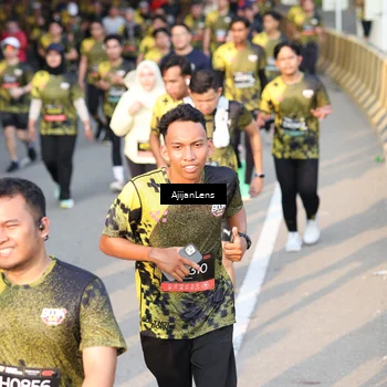 Runner Photo 6614843