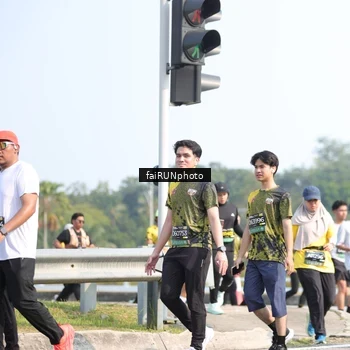 Runner Photo 6614897