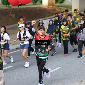 Runner Photo 6614899