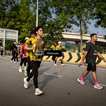 Runner Photo 6614915