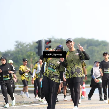 Runner Photo 6614946