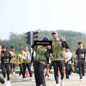 Runner Photo 6615000