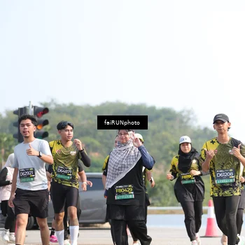 Runner Photo 6615032
