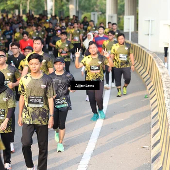 Runner Photo 6615042