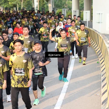 Runner Photo 6615048