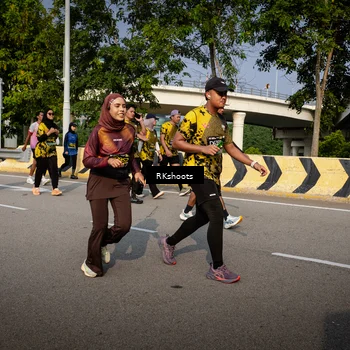 Runner Photo 6615053