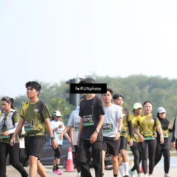 Runner Photo 6615115