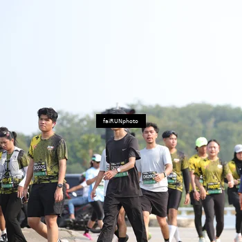 Runner Photo 6615117
