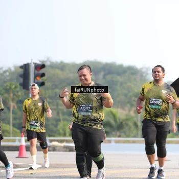 Runner Photo 6615240