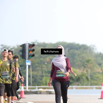 Runner Photo 6615335