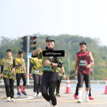 Runner Photo 6615339