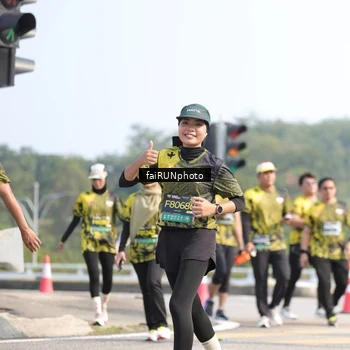 Runner Photo 6615375