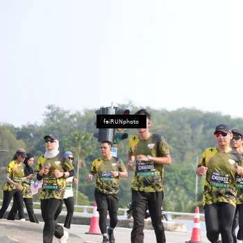 Runner Photo 6615443