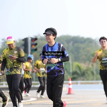 Runner Photo 6615446