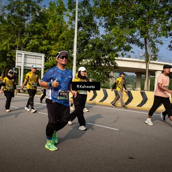Runner Photo 6615451