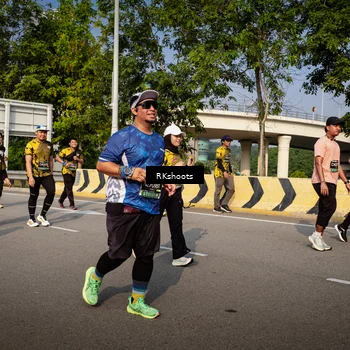 Runner Photo 6615458