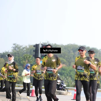 Runner Photo 6615465