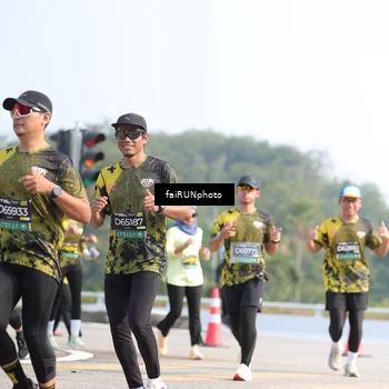 Runner Photo 6615502