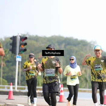 Runner Photo 6615503