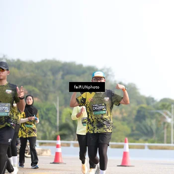 Runner Photo 6615532