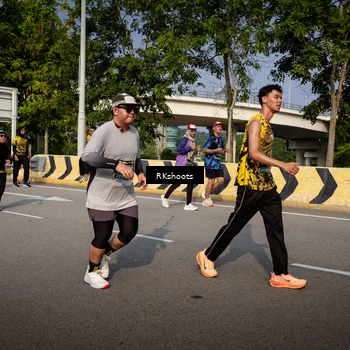 Runner Photo 6615591
