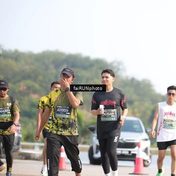 Runner Photo 6615661