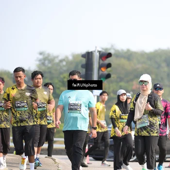 Runner Photo 6615716