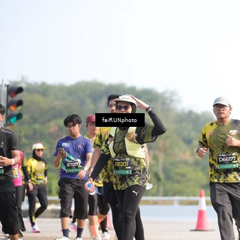 Runner Photo 6615824