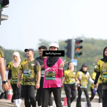Runner Photo 6615856