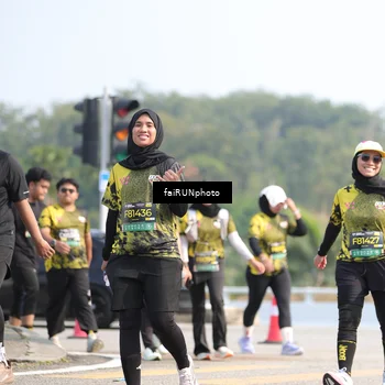 Runner Photo 6615870