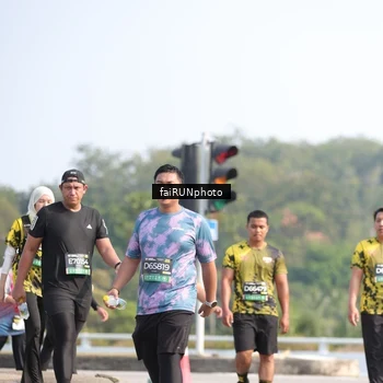 Runner Photo 6616013