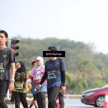 Runner Photo 6616102