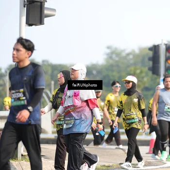 Runner Photo 6616104