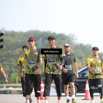 Runner Photo 6616191