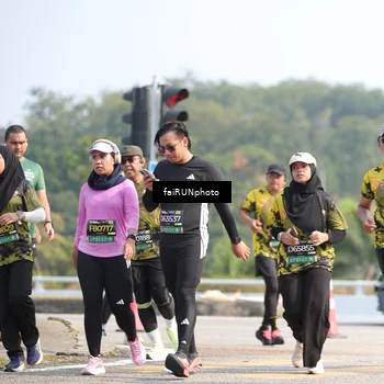 Runner Photo 6616222