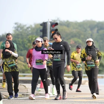 Runner Photo 6616223