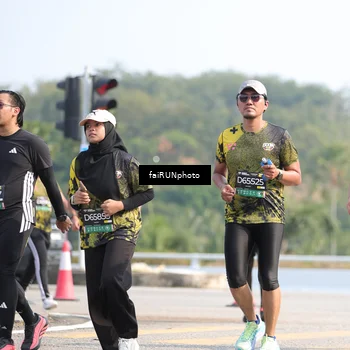 Runner Photo 6616312