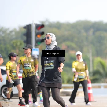 Runner Photo 6616590