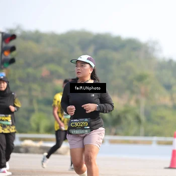 Runner Photo 6616744