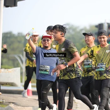 Runner Photo 6616790