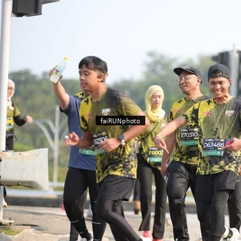 Runner Photo 6616795