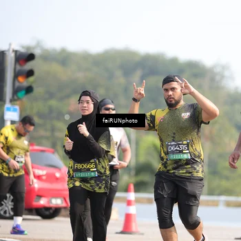 Runner Photo 6616915