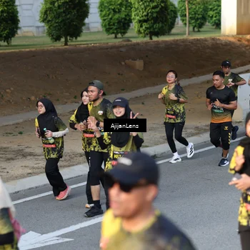 Runner Photo 6617093