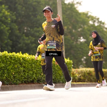 Runner Photo 6617117