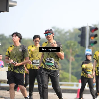 Runner Photo 6617125
