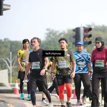 Runner Photo 6617275