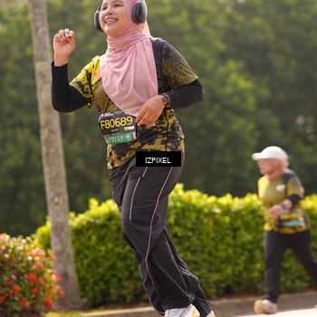 Runner Photo 6617464